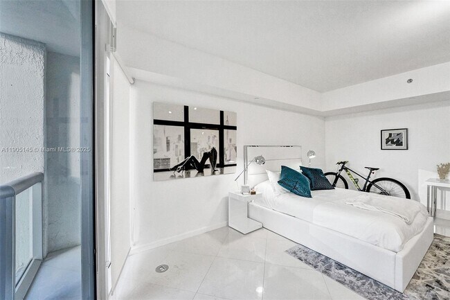 Photo - 475 Brickell Ave Unit 2708