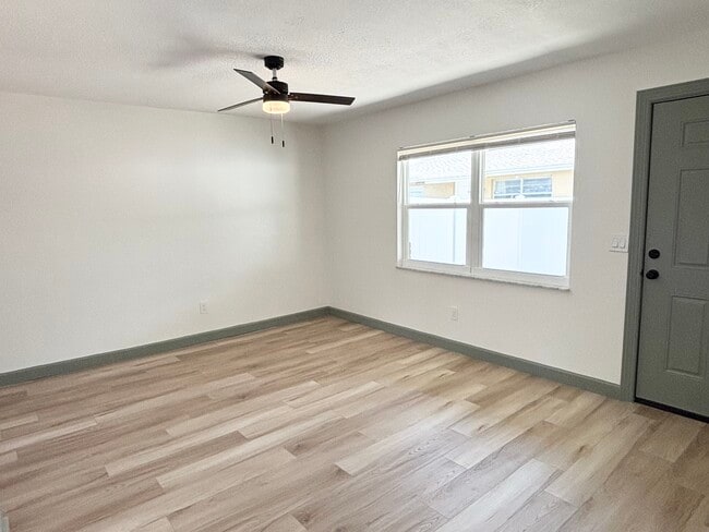 Photo - 510 91st Ave N