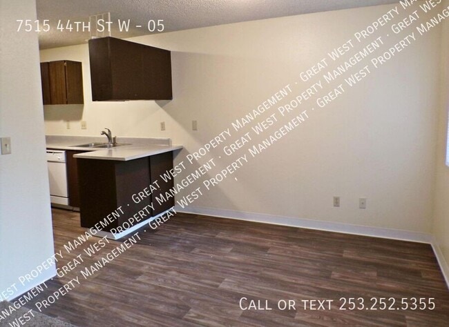 Photo - 7515 44th St W Unit 05