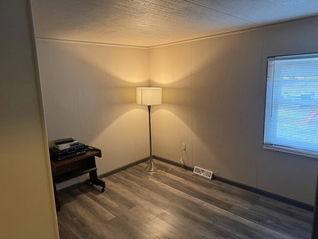 Photo - 1225 13th St SE