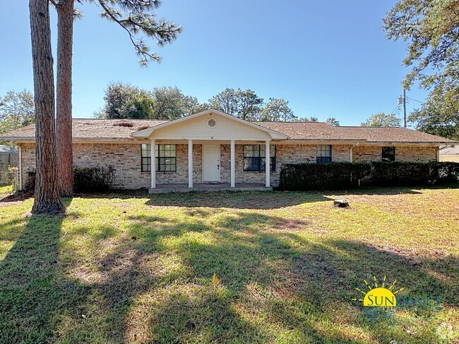 Building Photo - Beautiful 3 Bedroom Home in Fort Walton Be...