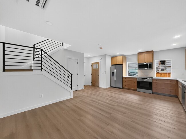 Photo - 328 NE 125th St