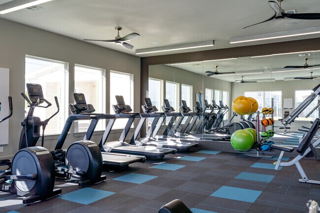 Fitness Center - Thrive Almeda Genoa - NEW