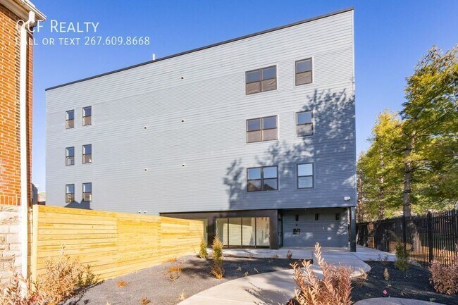 Photo - 1330 S Patton St Unidad 302