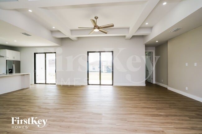 Photo - 1131 NE 2nd Pl