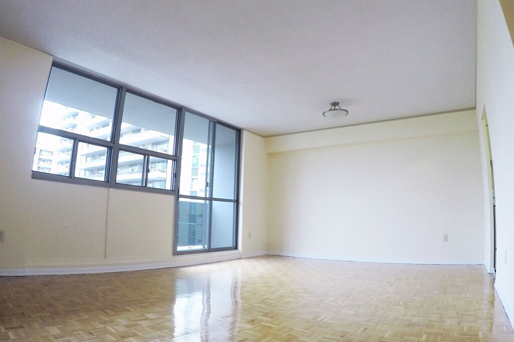 Photo - 177 Redpath Avenue