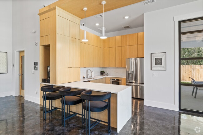 Interior de la casa club - City North