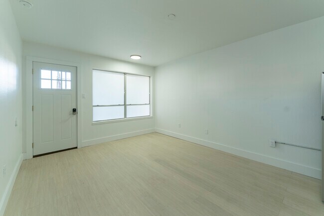 Photo - The Dels Magnolia