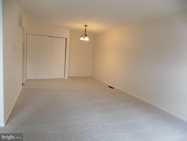 Photo - 106 Bancroft Rd Unit 1G