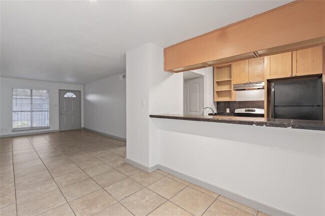 Building Photo - 1301 W Ben White Blvd Unit 205