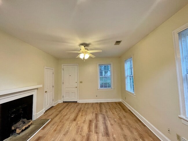 Photo - 405 N Madison St Unit #1