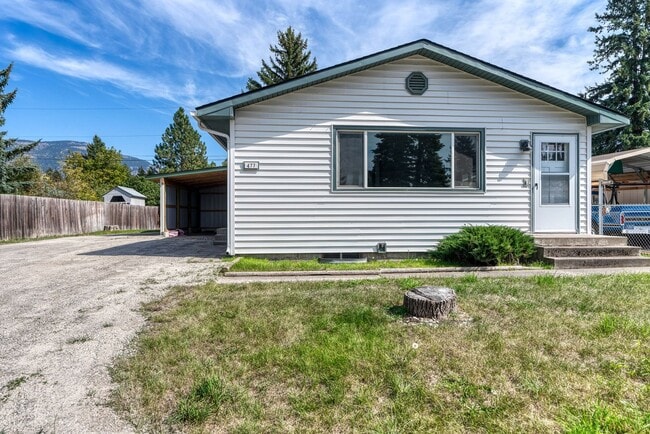 Beautifully renovated three bedroom with l... - Beautifully renovated three bedroom with l... Casa