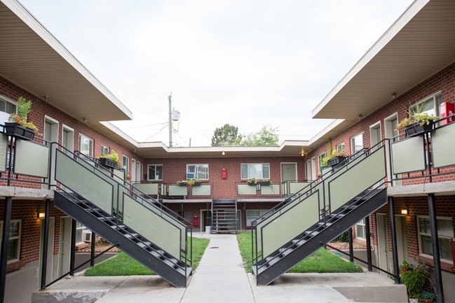 Ida Park Plaza Apartments - Ida Park Plaza Apartments