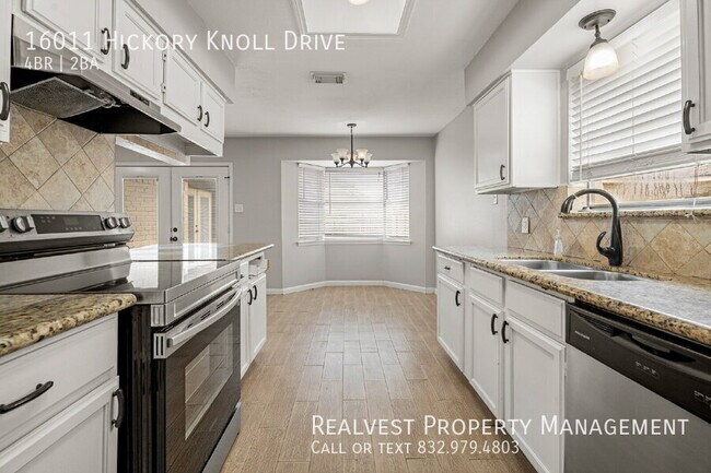 Photo - 16011 Hickory Knoll Dr