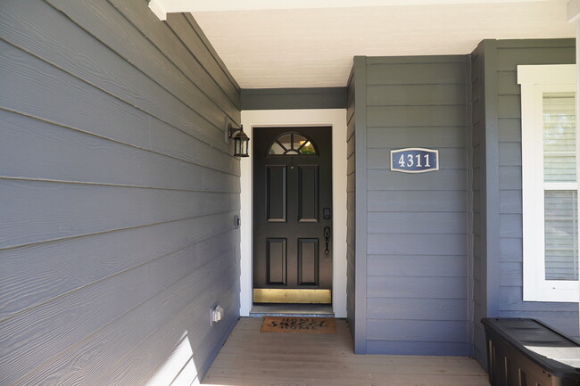 Photo - 4311 E 41st Ave