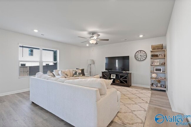 Photo - 27758 Whitechapel Ln