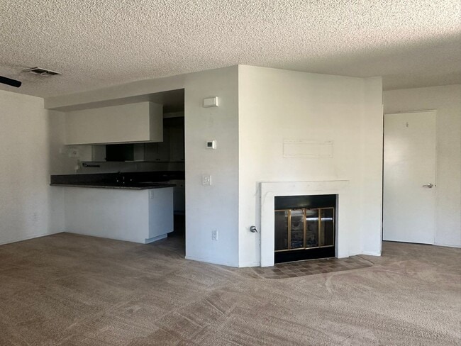 Photo - Beautiful CONDO for rent ! 1/2 OFF 1ST MONTH RENT!!