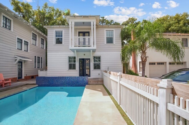 Photo - 523 E Livingston St