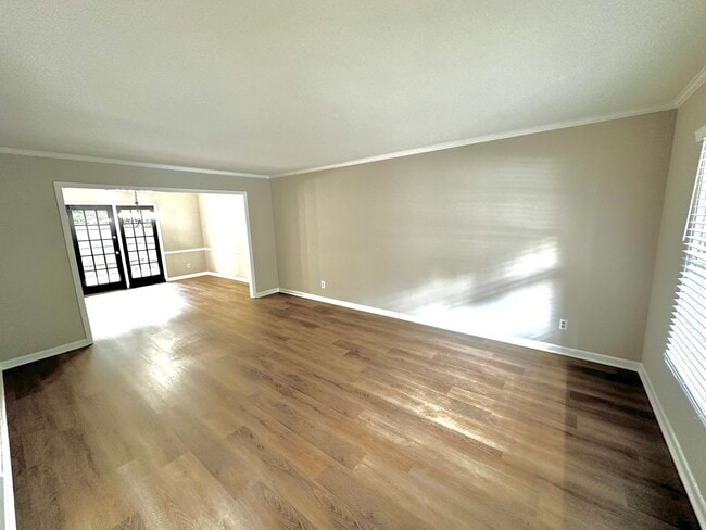 Photo - NOW AVAILABLE! Luxurious Town home in Nort...