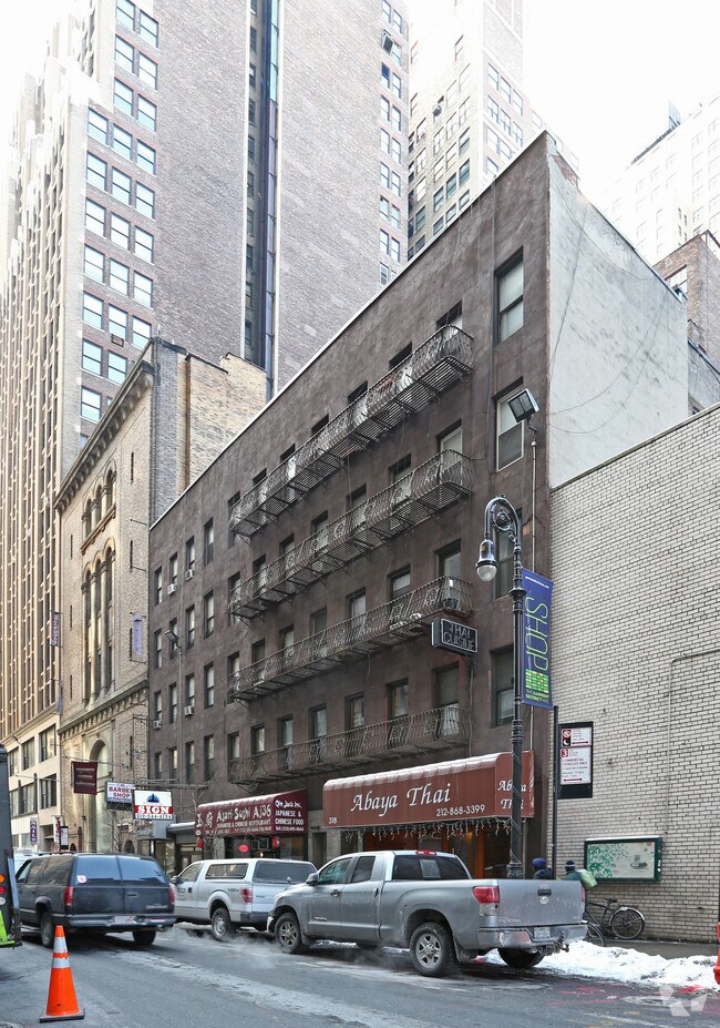 Photo - 314-318 W 36th St