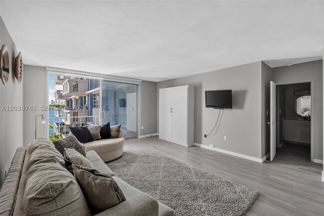 Photo - 800 West Dr Unit 533