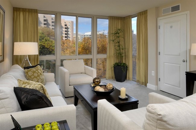 Parc Rosslyn Apartments