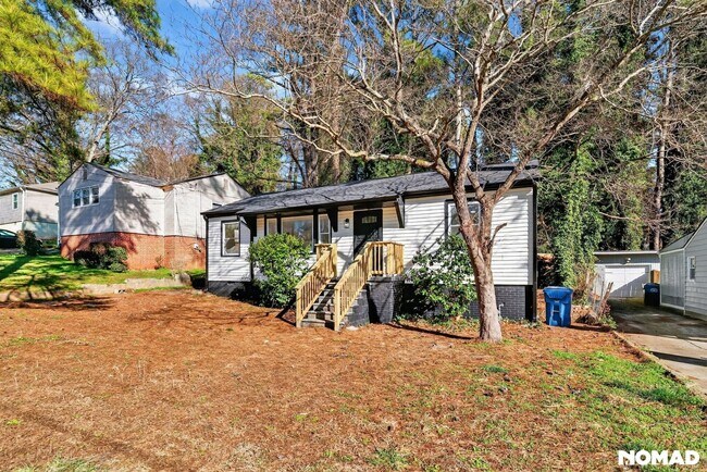 Photo - 1262 Kenilworth Dr SW