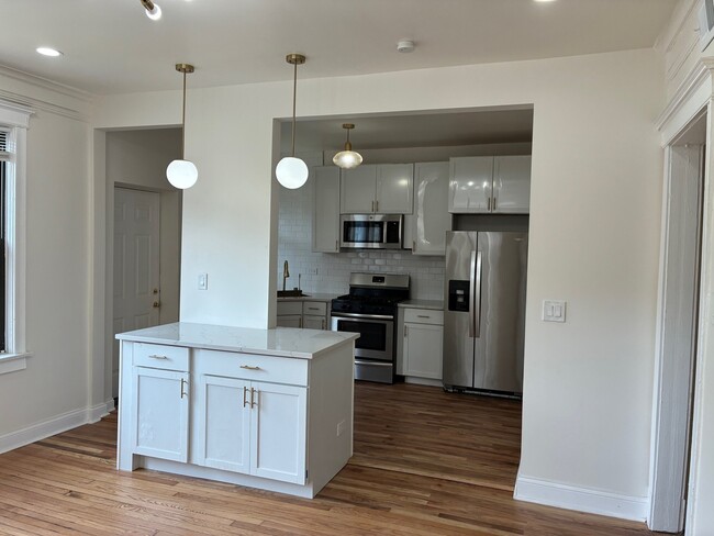 Photo - 6142 S Rhodes Ave