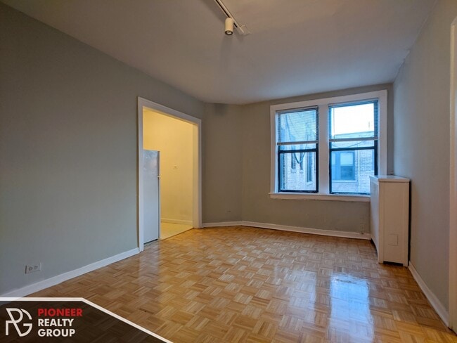 Photo - 717 W Belmont Ave Unit 739-112
