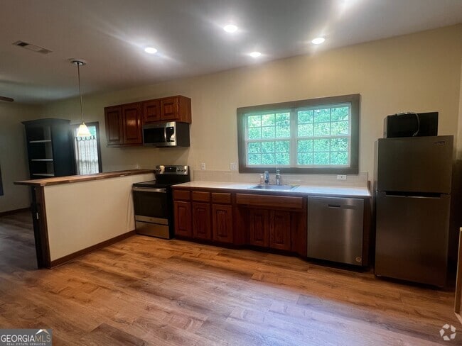Building Photo - 724 Brockton Rd Rental