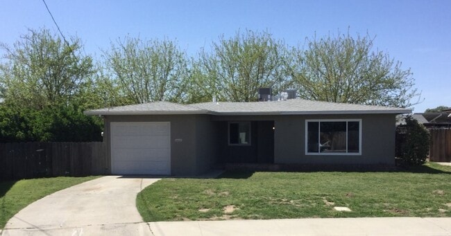 Building Photo - APPLY FOR THIS BEAUTIFUL HOME TODAY!