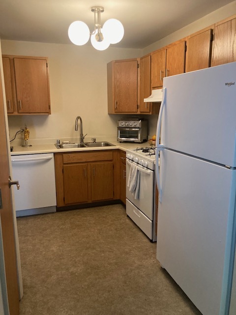 kitchen - 7 Morningside Cmns Condo Unit 7 Morningisde Commons