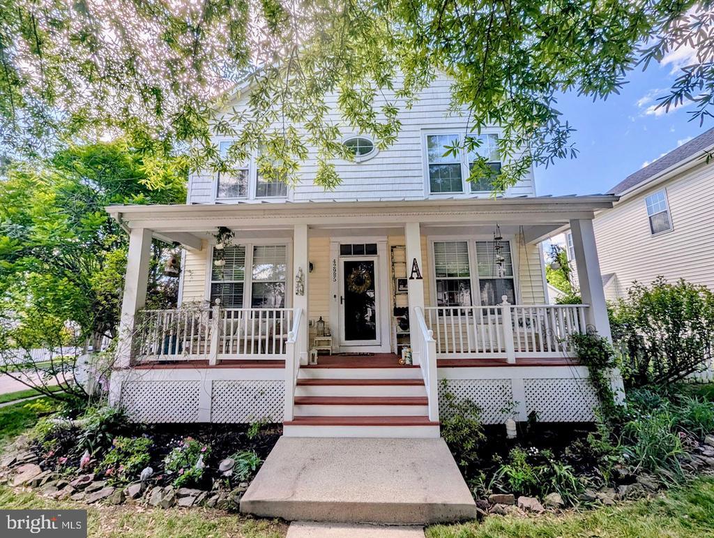 Photo - 42985 Chesterton St