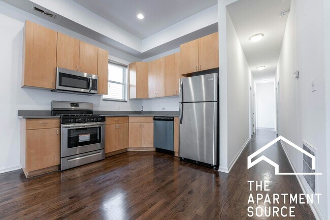Building Photo - 2112 N Campbell Ave Unit 1F Rental