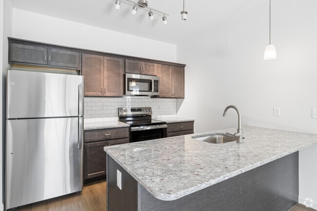 Chestnut 2BR, 1BA - 991SF - Kitchen - Briar Ridge Commons