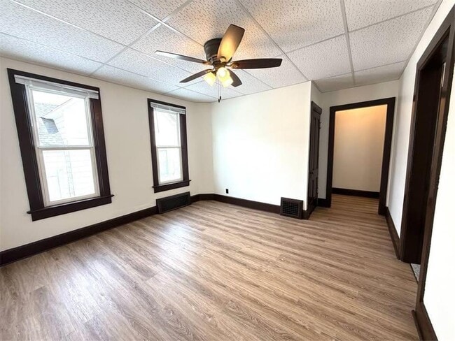 Photo - 752 McSorley St