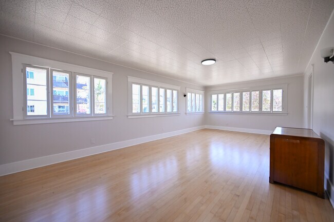 Photo - 1208 24th St