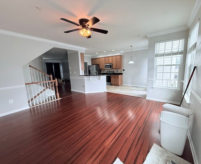Photo - 2923 Lomond Pl