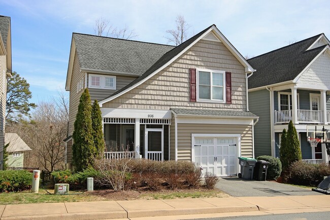 Building Photo - Dog-Friendly Brookwood Home Near UVA & Downtown