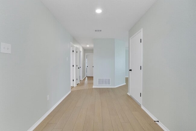 Photo - 131 Sandlewood Dr