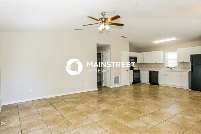 Photo - 3 Bedroom Pet-Friendly Home in DAYTONA BEACH, FL with Main Street Renewal