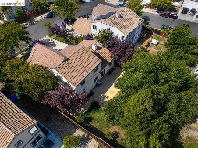 2913 Haddington Ct