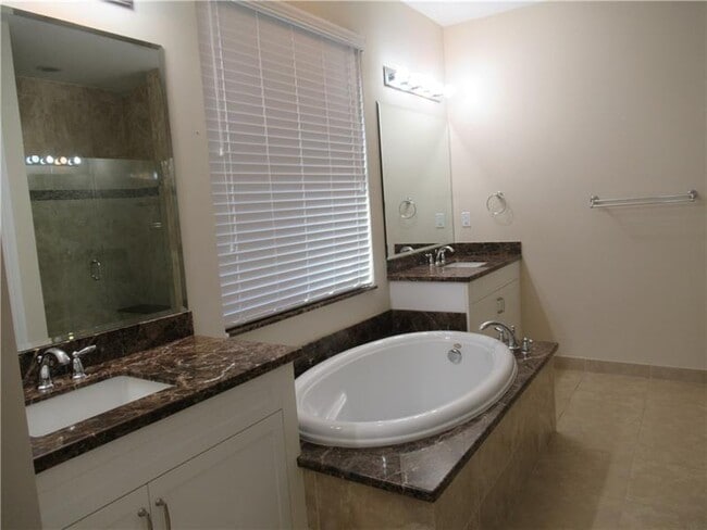 Photo - 8935 Watercrest Cir W