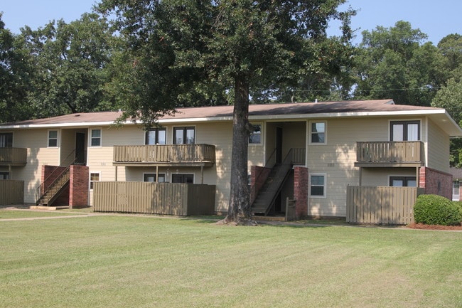 Photo - Hines Plaza Apartments