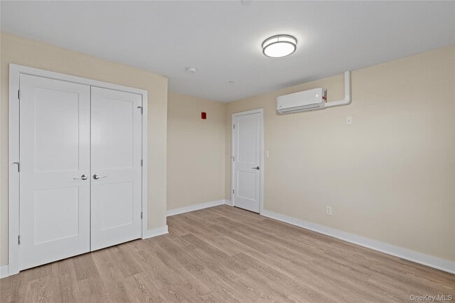 Photo - 135 Wakefield Ave Unit 304