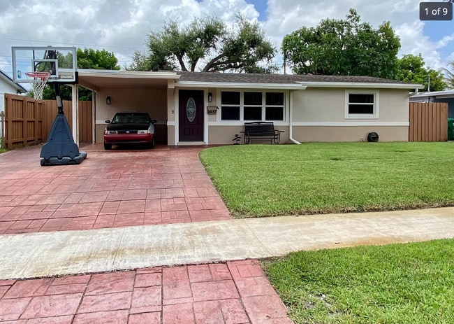 Building Photo - 9457 SW 51st Pl Rental