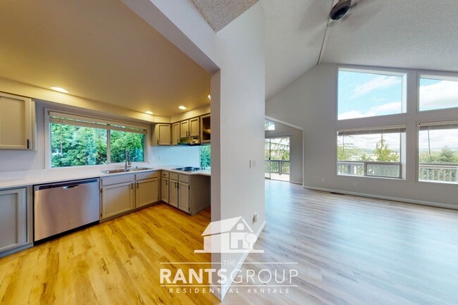 Photo - 412-414 Sherman St NW