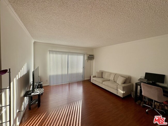 Photo - 11815 Mayfield Ave