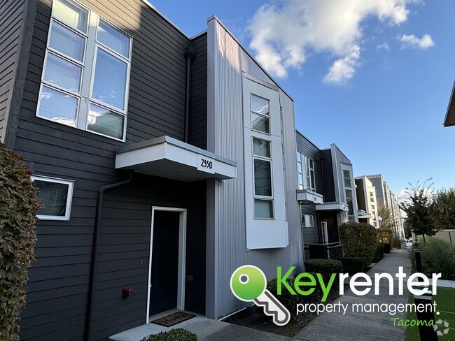 Building Photo - 50% Off 1st Month's Rent - Dream Townhome ...