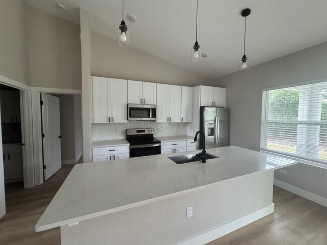 Photo - 16475 Mc Laury Ave